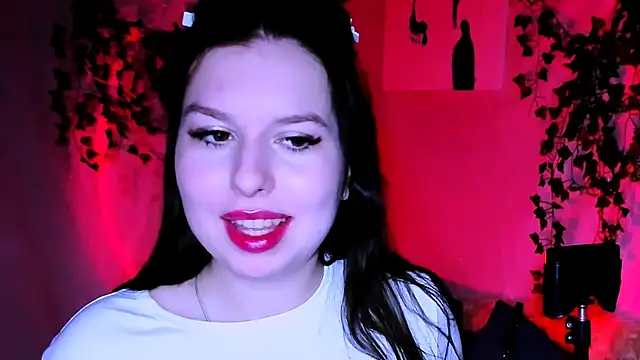 Snapshot of ChloeRicc chatting on 30, 11, 2025 ChloeRicc online show from 30, 11, 2025