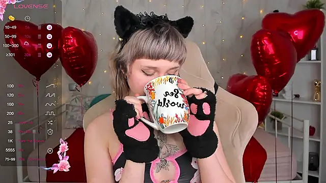 Tori Cutie online show from 8, 2, 2026