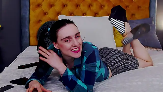 Jessica White  online show from 10, 4, 2026