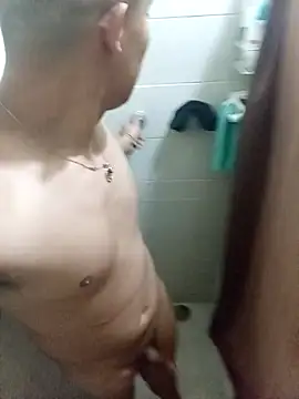 Snapshot of Tupapasiitooo chatting on 6, 4, 2026 Tupapasiitooo online show from 6, 4, 2026