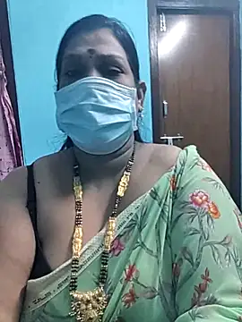 Snapshot of sutari84 chatting on 15, 9, 2025 sutari84 online show from 15, 9, 2025