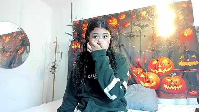 Snapshot of Ivy_nt chatting on 1, 11, 2025 Ivy nt online show from 1, 11, 2025