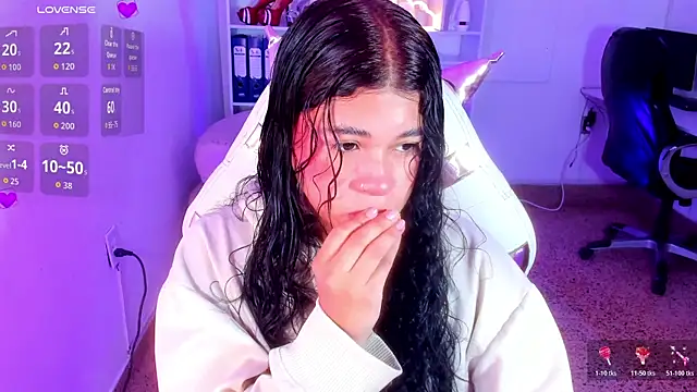 Snapshot of Ivy_nt chatting on 9, 11, 2025 Ivy nt online show from 9, 11, 2025