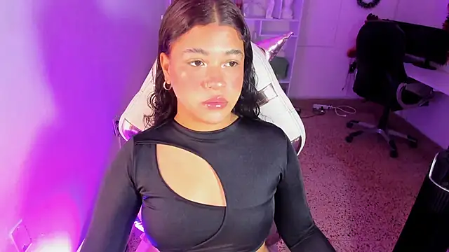 Snapshot of Ivy_nt chatting on 4, 12, 2025 Ivy nt online show from 4, 12, 2025