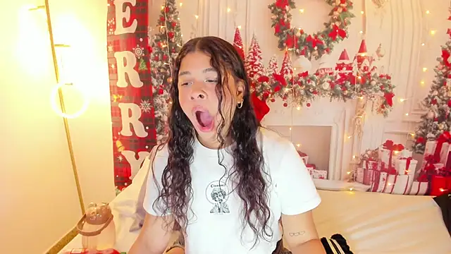 Snapshot of Ivy_nt chatting on 14, 12, 2025 Ivy nt online show from 14, 12, 2025