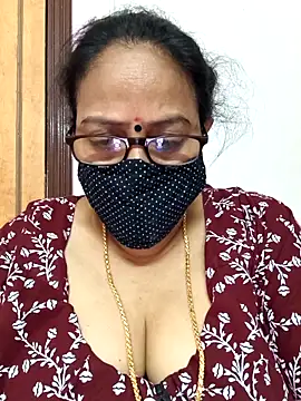 Snapshot of heera-rani chatting on 9, 9, 2025 heera-rani online show from 9, 9, 2025