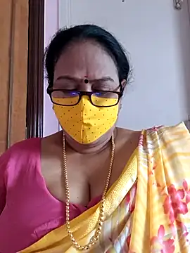 Snapshot of heera-rani chatting on 13, 9, 2025 heera-rani online show from 13, 9, 2025