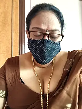 Snapshot of heera-rani chatting on 15, 9, 2025 heera-rani online show from 15, 9, 2025