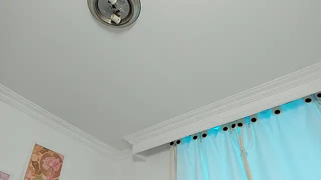 Snapshot of canelleGarces chatting on 9, 2, 2026 canelleGarces online show from 9, 2, 2026