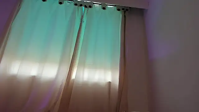 Snapshot of canelleGarces chatting on 11, 2, 2026 canelleGarces online show from 11, 2, 2026