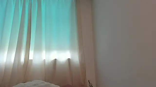 Snapshot of canelleGarces chatting on 14, 2, 2026 canelleGarces online show from 14, 2, 2026