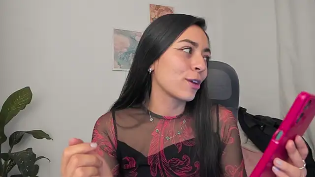 Snapshot of canelleGarces chatting on 2, 6, 2026 canelleGarces online show from 2, 6, 2026