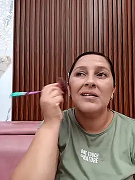 Snapshot of KikaDuque chatting on 4, 5, 2026 KikaDuque online show from 4, 5, 2026