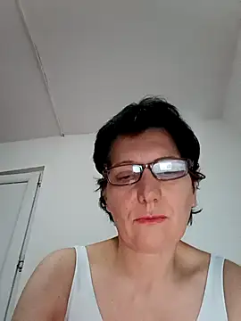 Vera Elle online show from 8, 10, 2025