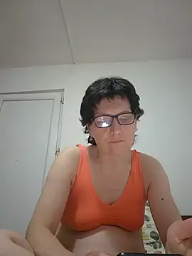 Snapshot of Vera_Elle chatting on 19, 4, 2026 Vera Elle online show from 19, 4, 2026