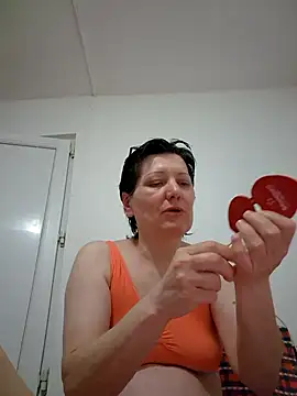 Snapshot of Vera_Elle chatting on 20, 4, 2026 Vera Elle online show from 20, 4, 2026