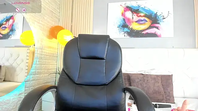 Snapshot of scarletbaker_ chatting on 27, 4, 2026 scarletbaker online show from 27, 4, 2026