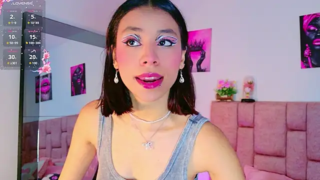 ScarlettLuxe online show from 8, 2, 2026