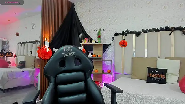 Snapshot of BLUE_TAY1 chatting on 30, 10, 2025 BLUE TAY1 online show from 30, 10, 2025