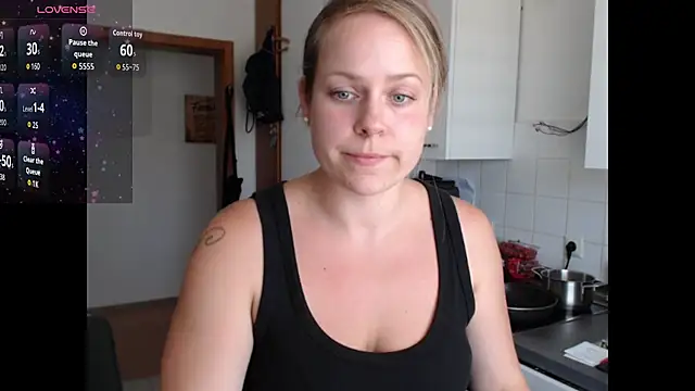 Snapshot of NinaBluex chatting on 20, 7, 2026 NinaBluex online show from 20, 7, 2026