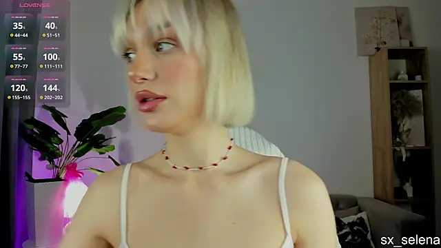 Ice Strawberry online show from 5, 4, 2026