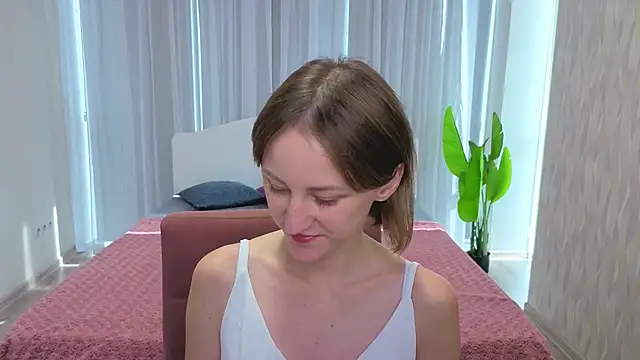 LuluChiiii online show from 9, 10, 2025