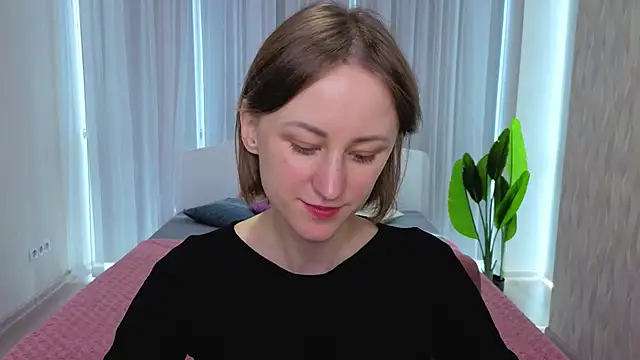 LuluChiiii online show from 12, 10, 2025