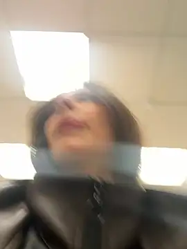 kittyCarrol online show from 30, 4, 2026