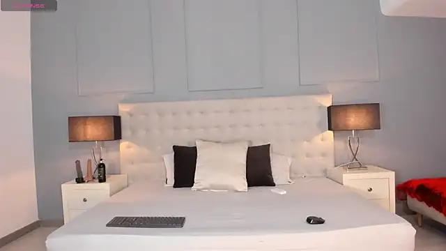 KellyRooss online show from 14, 11, 2025