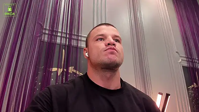 Snapshot of OliverSport chatting on 3, 12, 2024 OliverSport online show from 3, 12, 2024