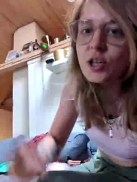 Snapshot of marijacucu chatting on 24, 7, 2026 marijacucu online show from 24, 7, 2026