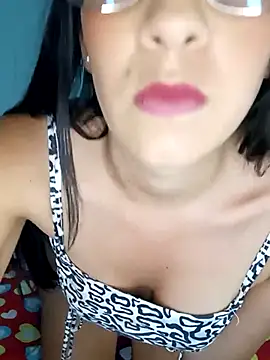 Snapshot of Thaamara_09 chatting on 11, 9, 2025 Thaamara 09 online show from 11, 9, 2025