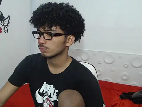 Snapshot of felipecams123 chatting on 25, 9, 2025 felipecams123 online show from 25, 9, 2025