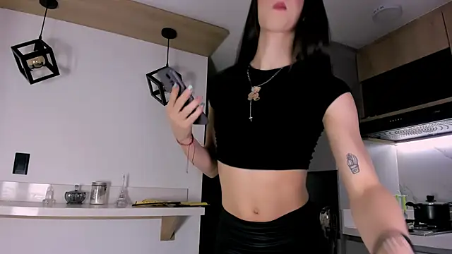 Snapshot of fhalon_foxxxys_ chatting on 28, 6, 2026 fhalon foxxxys online show from 28, 6, 2026