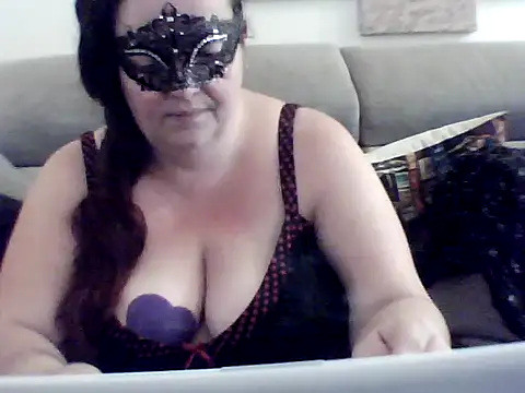 Snapshot of Valendra_ chatting on 10, 9, 2025 Valendra  online show from 10, 9, 2025