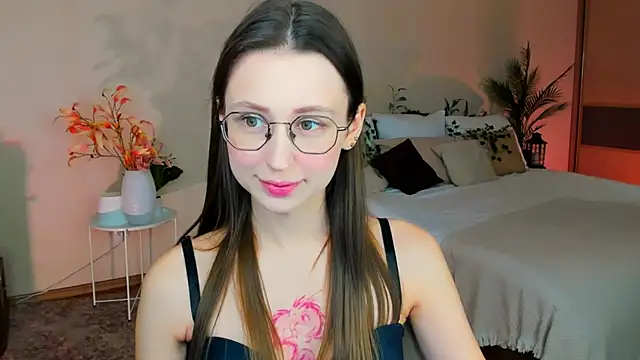 YourLovellyStory online show from 26, 11, 2025