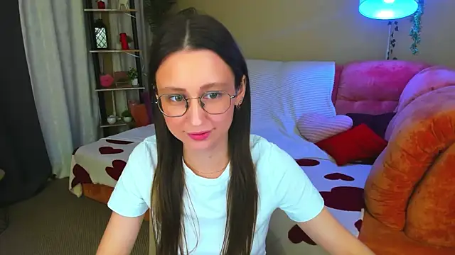 YourLovellyStory online show from 11, 7, 2026