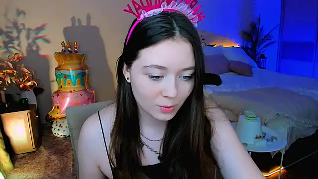 Snapshot of AlluringLookk chatting on 27, 11, 2025 AlluringLookk online show from 27, 11, 2025