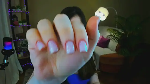 Snapshot of AlluringLookk chatting on 14, 1, 2026 AlluringLookk online show from 14, 1, 2026