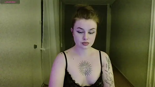 AngelicaHollywood online show from 2, 7, 2026