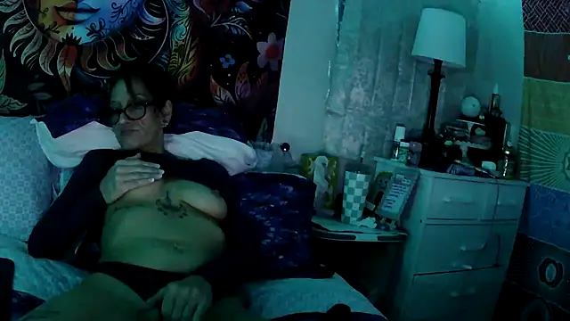 Snapshot of gypsyadventures1 chatting on 14, 9, 2025 gypsyadventures1 online show from 14, 9, 2025