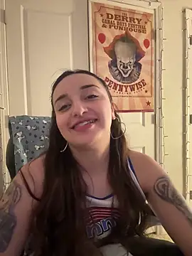 Snapshot of CharmingMaddie chatting on 18, 4, 2026 CharmingMaddie online show from 18, 4, 2026