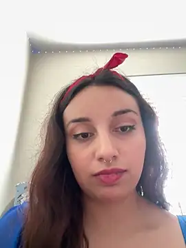 Snapshot of CharmingMaddie chatting on 28, 4, 2026 CharmingMaddie online show from 28, 4, 2026