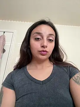 Snapshot of CharmingMaddie chatting on 17, 5, 2026 CharmingMaddie online show from 17, 5, 2026