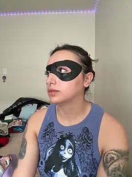 Snapshot of CharmingMaddie chatting on 24, 5, 2026 CharmingMaddie online show from 24, 5, 2026