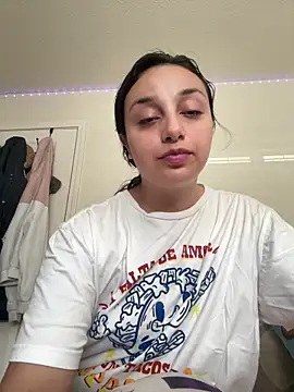 Snapshot of CharmingMaddie chatting on 1, 6, 2026 CharmingMaddie online show from 1, 6, 2026