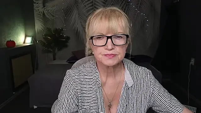 Snapshot of Sabina_Ros chatting on 9, 2, 2026 Sabina Ros online show from 9, 2, 2026