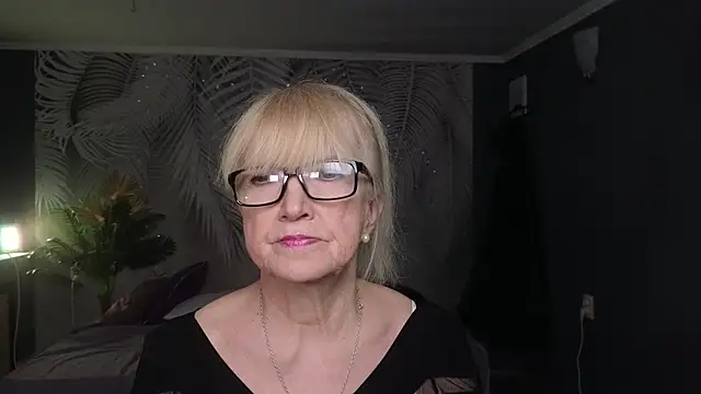 Snapshot of Sabina_Ros chatting on 5, 3, 2026 Sabina Ros online show from 5, 3, 2026