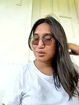 Snapshot of Romantic_Sabrina chatting on 11, 9, 2025 Romantic Sabrina online show from 11, 9, 2025