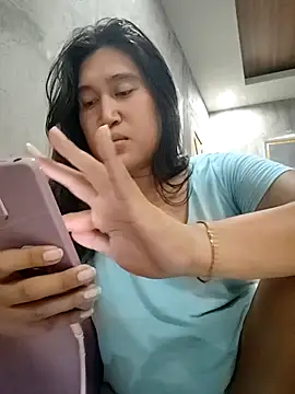 Snapshot of Romantic_Sabrina chatting on 4, 10, 2025 Romantic Sabrina online show from 4, 10, 2025